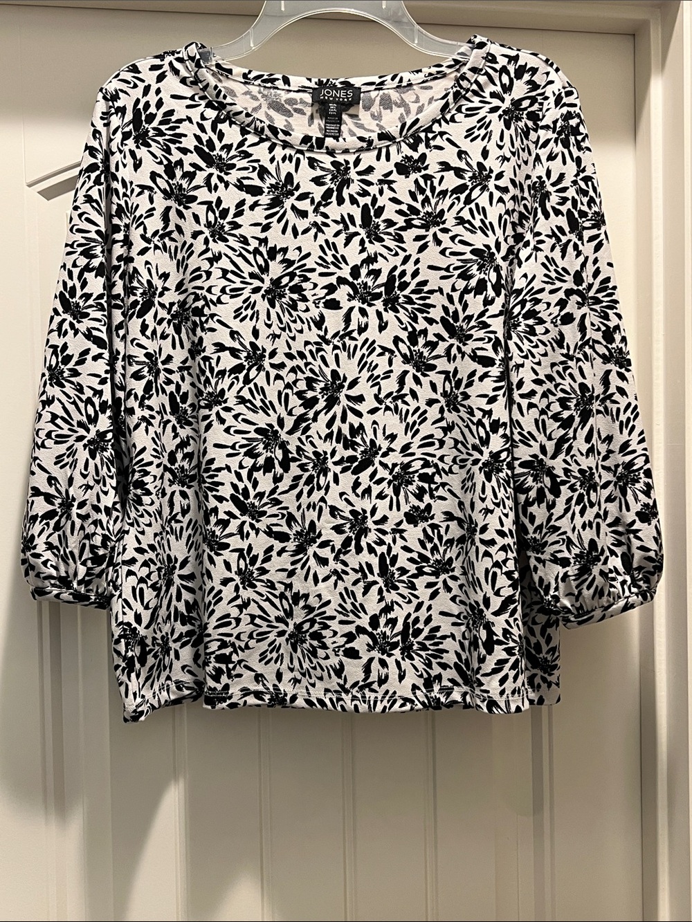 Jones New York Black and White Floral Top